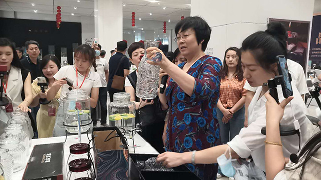 �I���P��